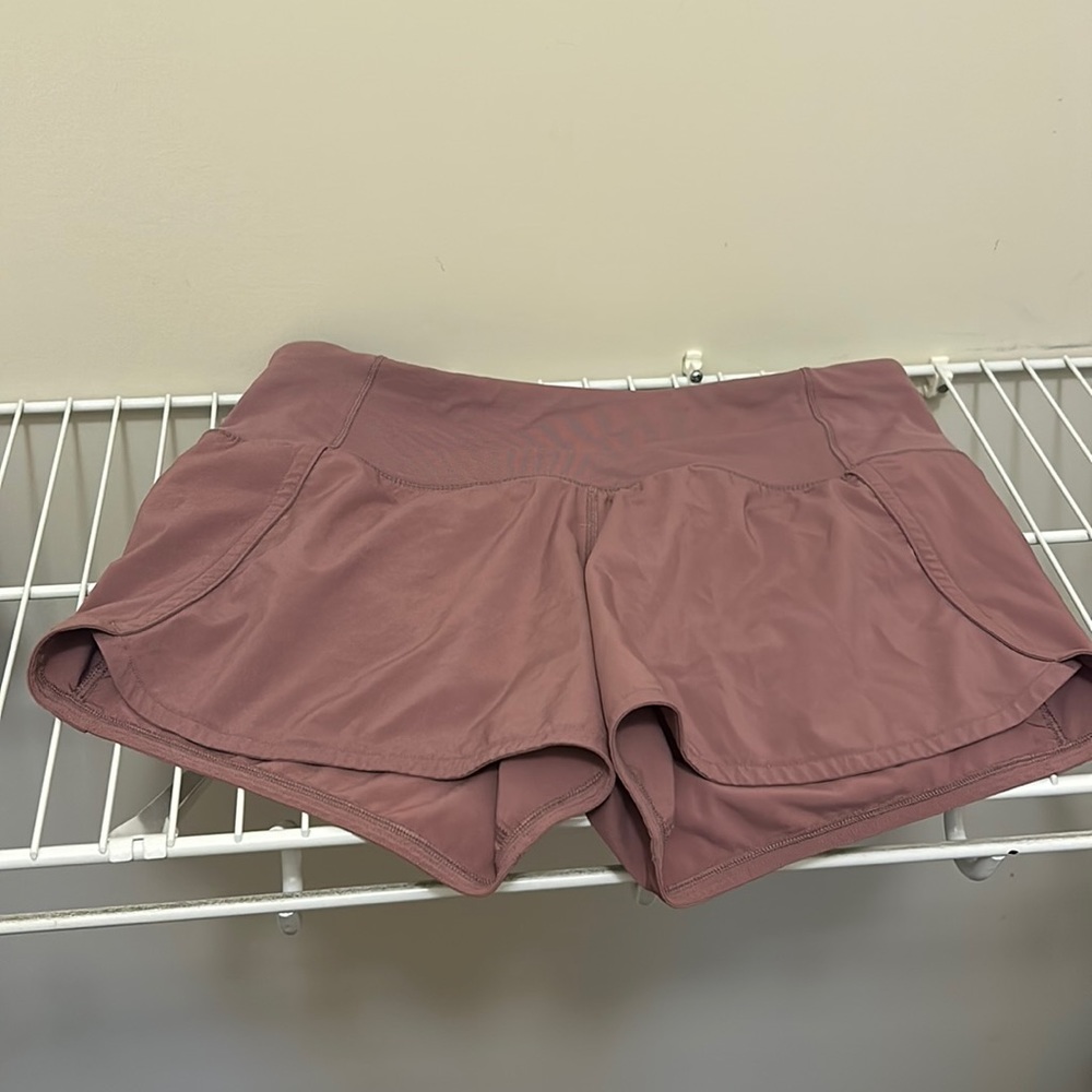 Lululemon speed up shorts length 4 inch size 4
